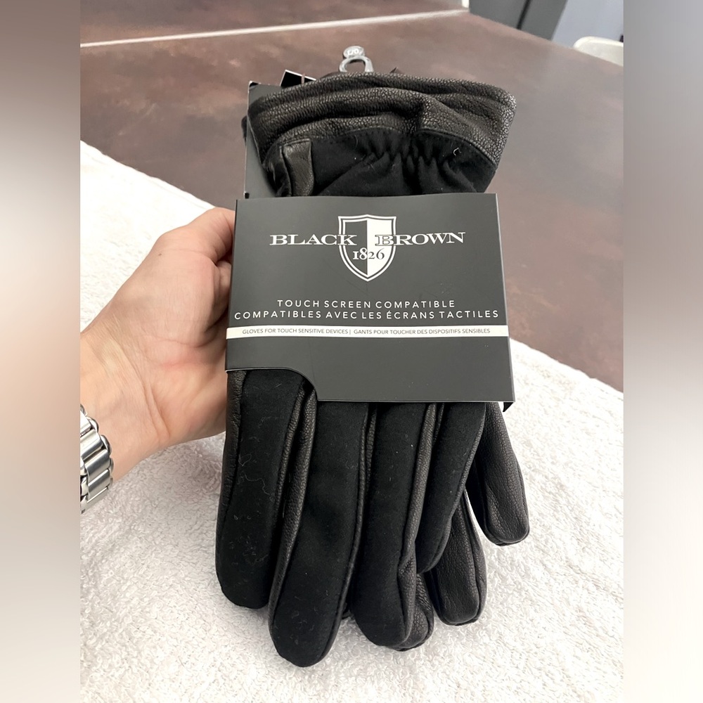 Smart Gloves BLACK BROWN 1826
Touch screen compatible 
UR powered